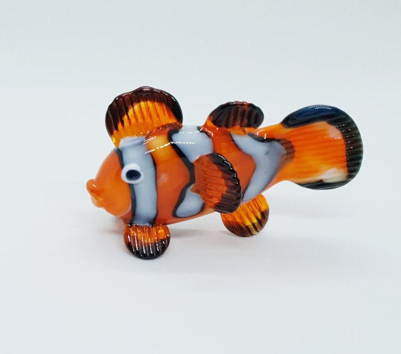 Glass clownfish figurine